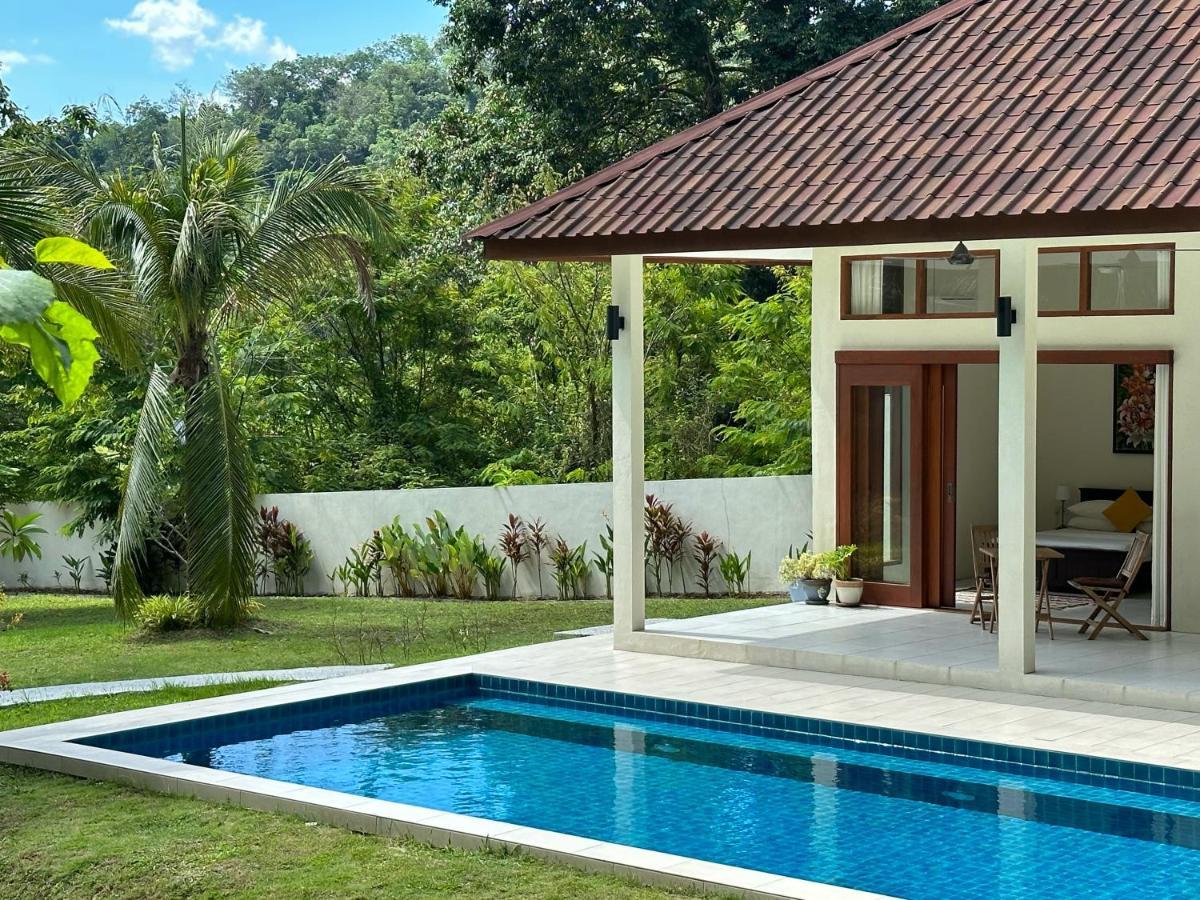 Villa Meranti - Spacious Private Pool Villa Pantai Cenang  Eksteriør bilde